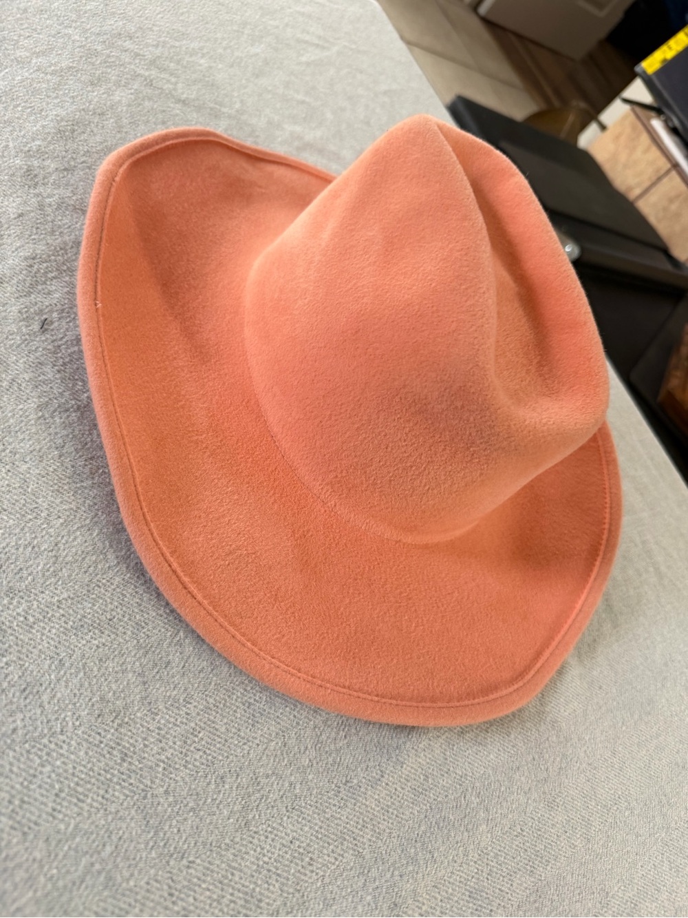 Clyde Vancouver Peach 100% Angora Felt Cowboy Rancher Hat NWT One Size
